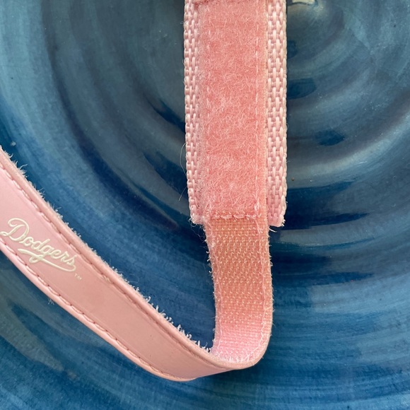 Pink. LA Dodgers. Watch. Includes new battery. Used. SMALL/KIDS SIZED - Picture 3 of 7